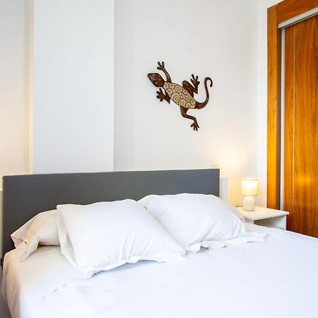 Apartamentos Adelfas Мадрид Екстериор снимка