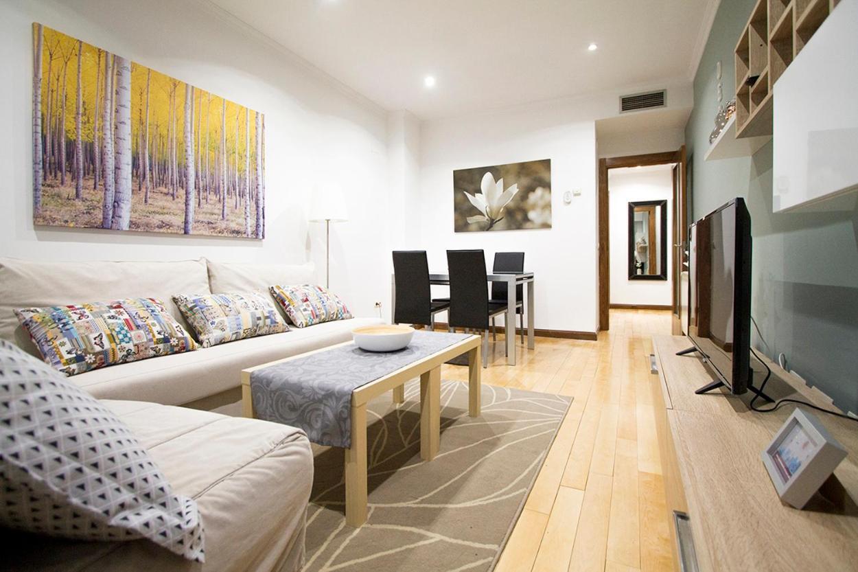 Apartamentos Adelfas Мадрид Екстериор снимка