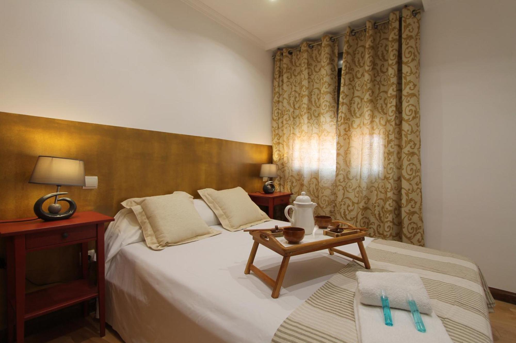 Apartamentos Adelfas Мадрид Екстериор снимка