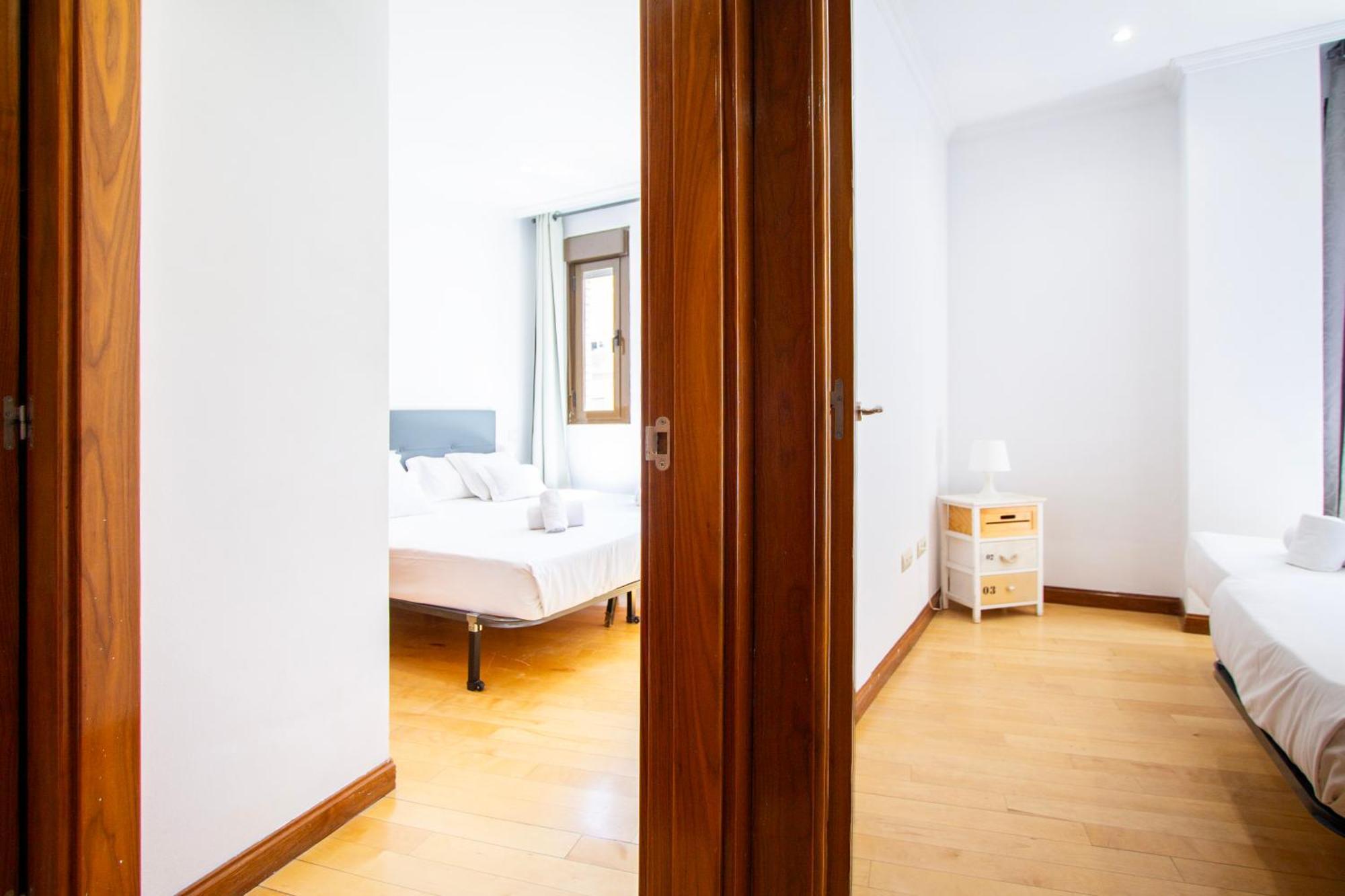 Apartamentos Adelfas Мадрид Екстериор снимка