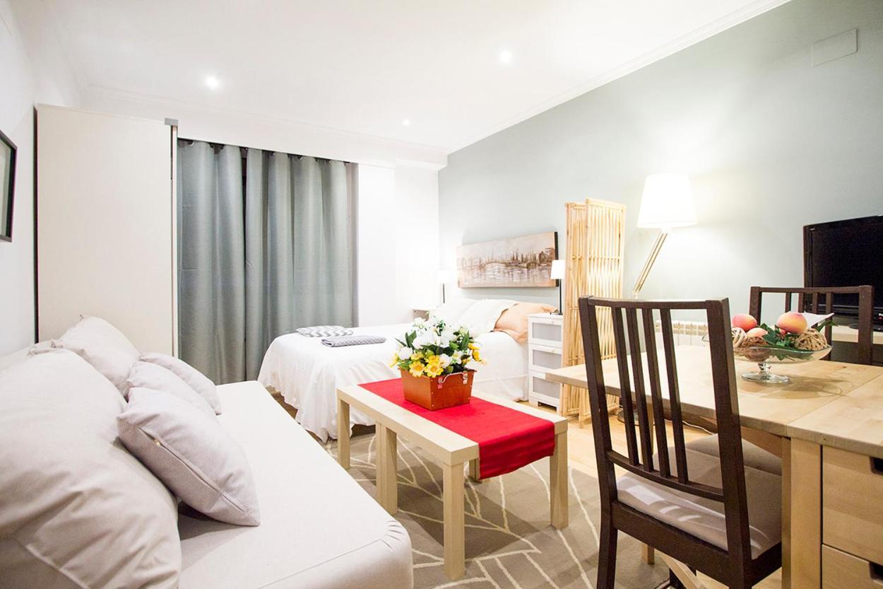 Apartamentos Adelfas Мадрид Екстериор снимка