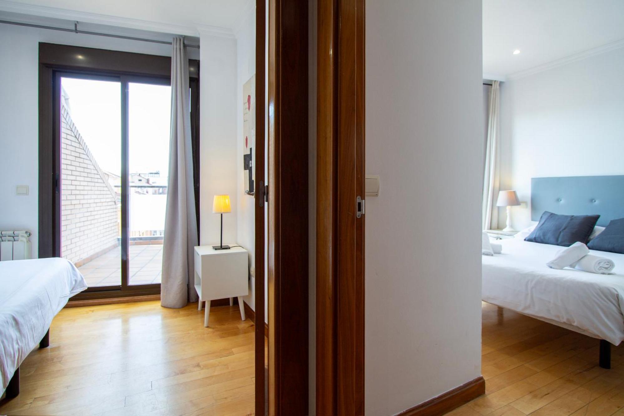 Apartamentos Adelfas Мадрид Екстериор снимка