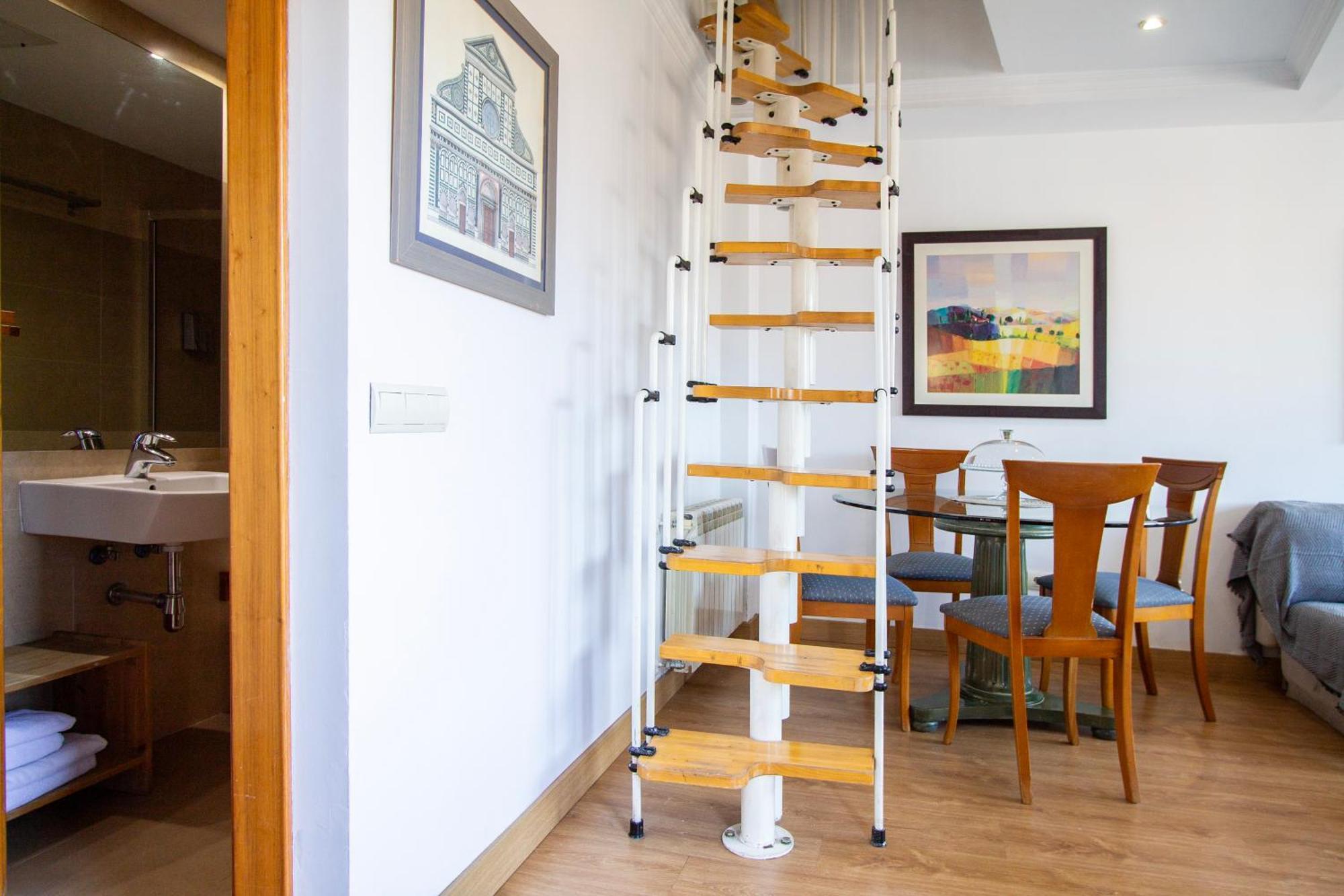 Apartamentos Adelfas Мадрид Екстериор снимка