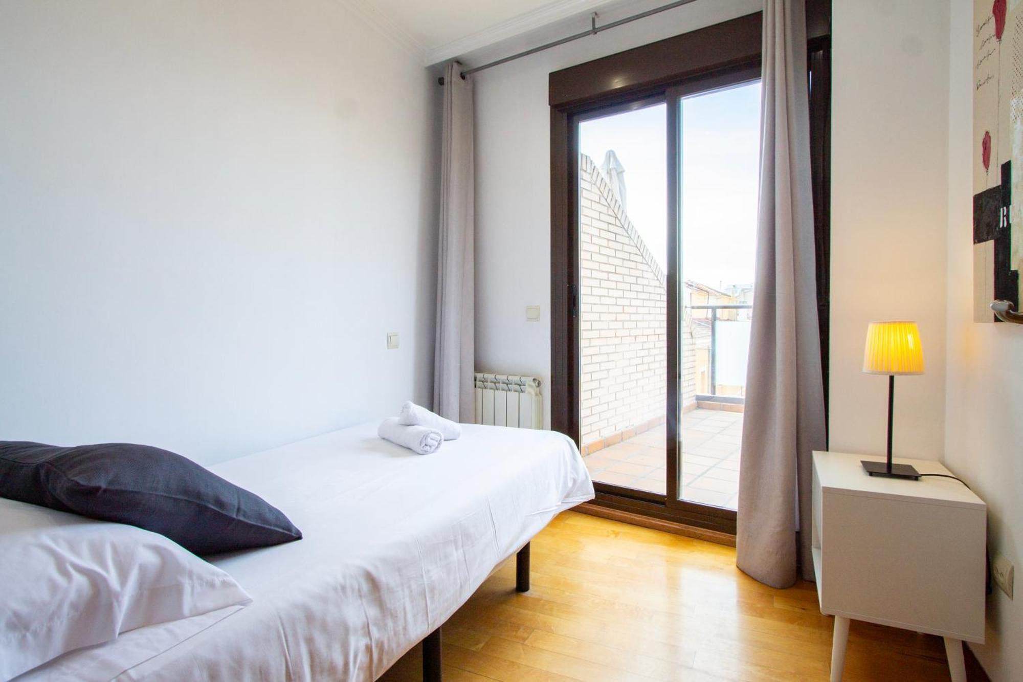 Apartamentos Adelfas Мадрид Екстериор снимка